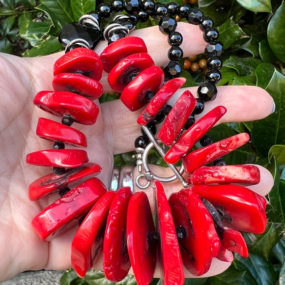 VINTAGE OVERSIZED RED CORAL ONYX 925 STERLING SILVER TOGGLE NECKLACE STATEMENT